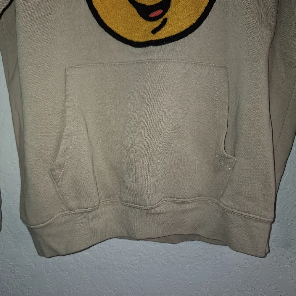 Disney Hoodie Winnie the Pooh Pullover Sweatshirt Crochet Patch Face Size L - Picture 3 of 9